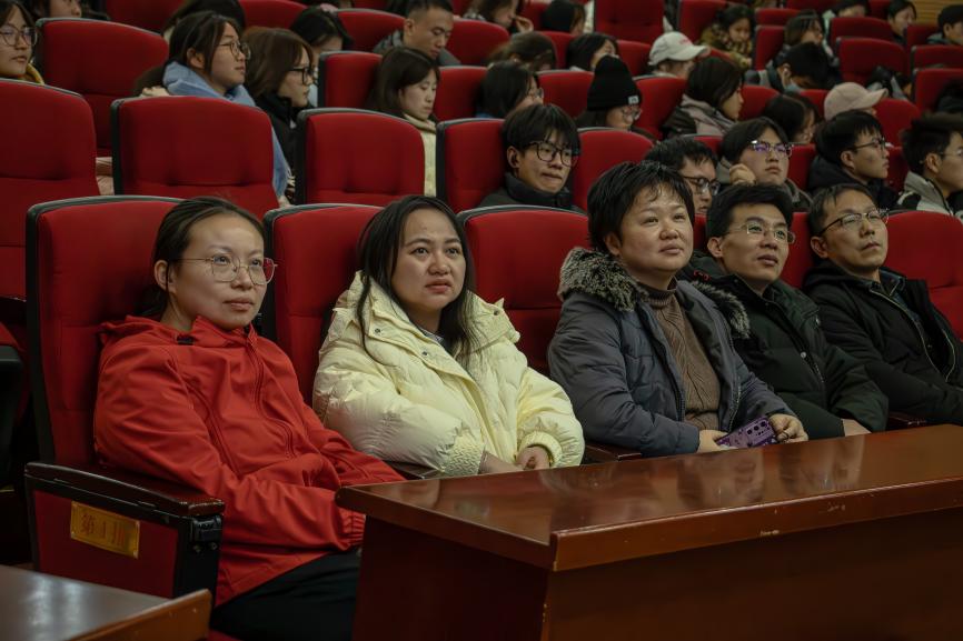伟德国际victor1946官网实习报告会--13